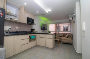3BR AC LUXURY APARTMENT CLOSE TO THE AIRPORT Beach & THE HISTORIC CENTER